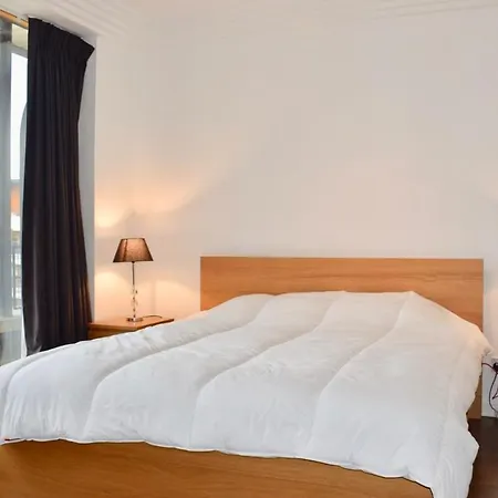 Modern 3 Bedroom Penthouse In Appartement