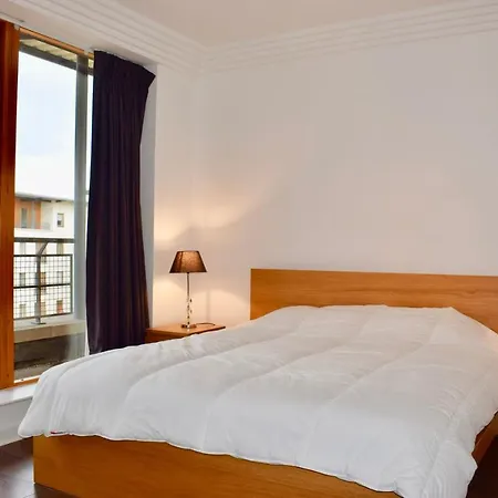 Modern 3 Bedroom Penthouse In Appartamento Dublino