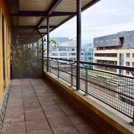 Lägenhet Modern 3 Bedroom Penthouse In